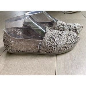 TOMS Beige Moroccan Crochet Women Classics slip ons flats sneakers 7
